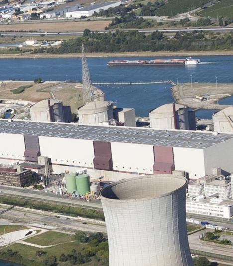 Vue aérienne de la centrale nucléaire du Tricastin